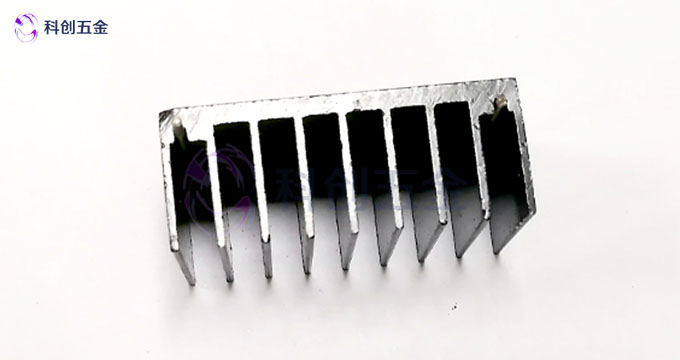 五金沖壓加工行業(yè)持續(xù)提高自動化水平，降低生產(chǎn)成本